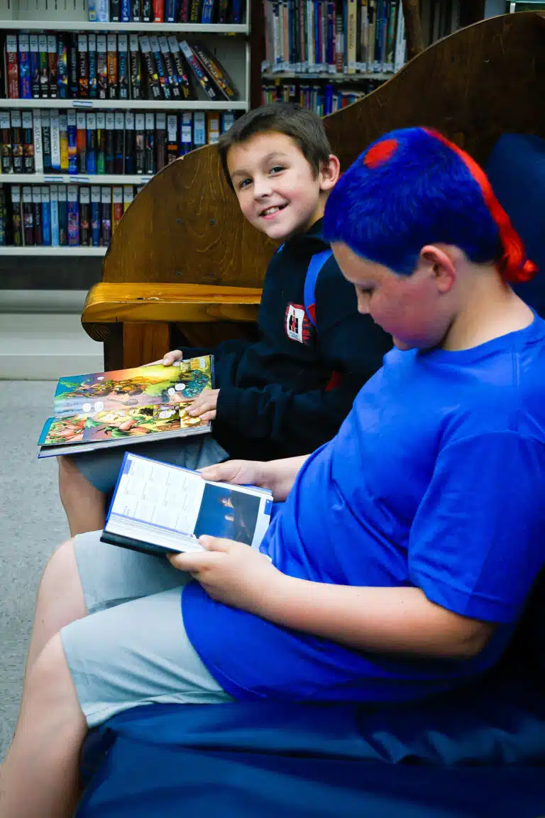 Children reading at Casey County Public Library